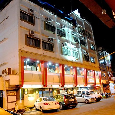 Hotel Gurukripa Daman Bagian luar foto
