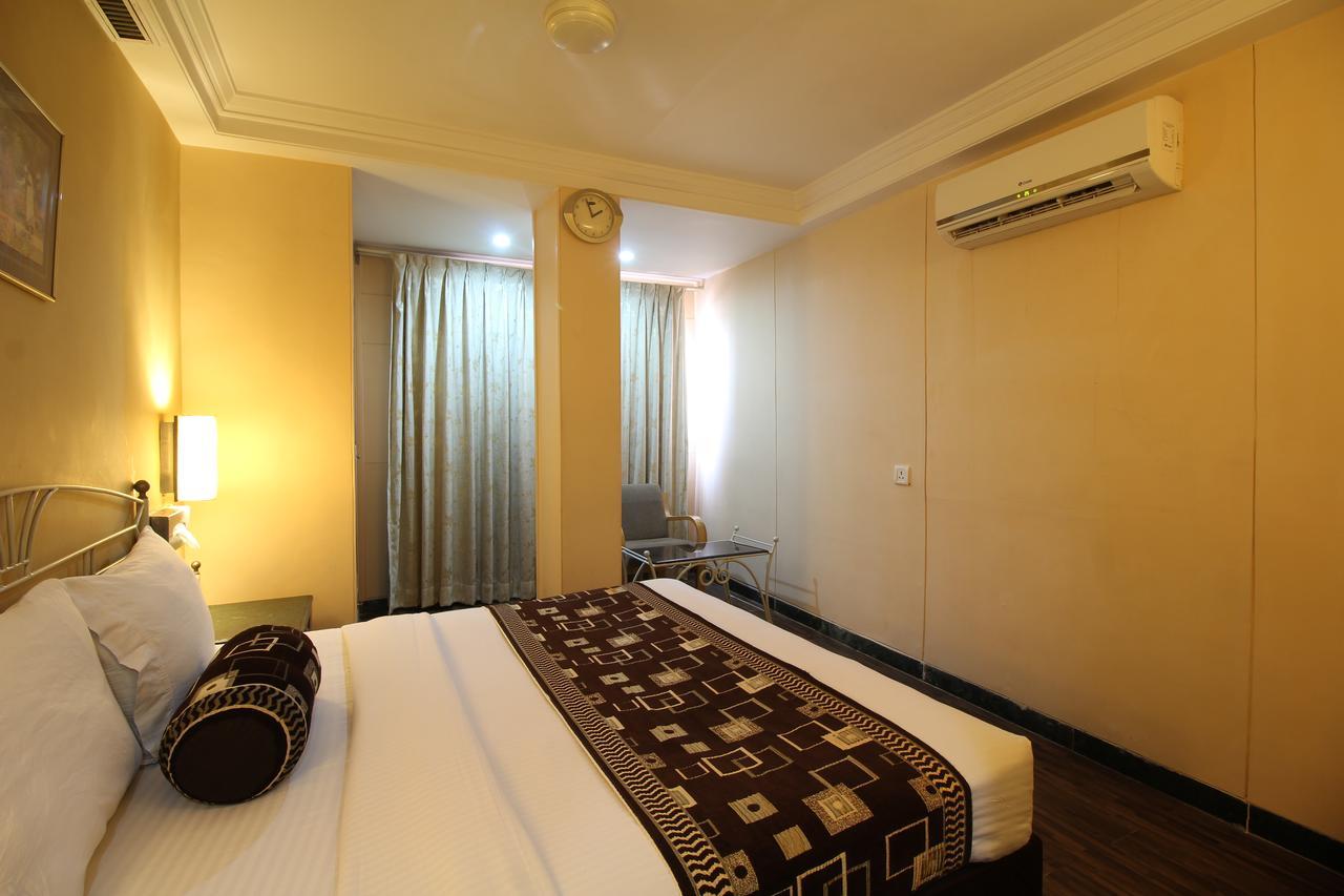 Hotel Gurukripa Daman Bagian luar foto
