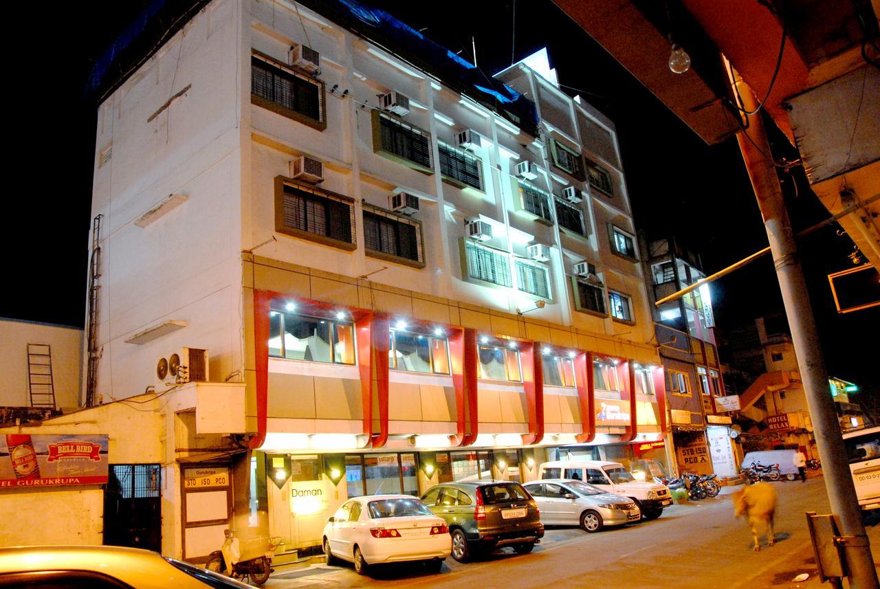 Hotel Gurukripa Daman Bagian luar foto